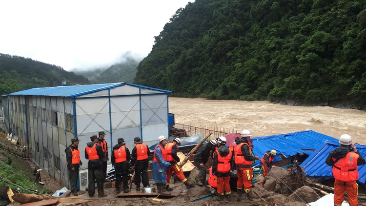 Grecia aprueba reformas para cumplir con sus acreedores