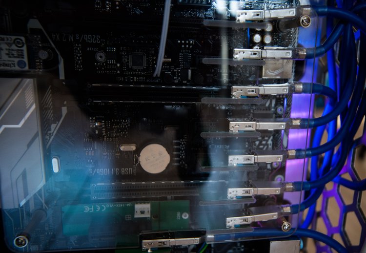 Comino: The Company That Makes a Mining Supercomputer With Liquid Cooling