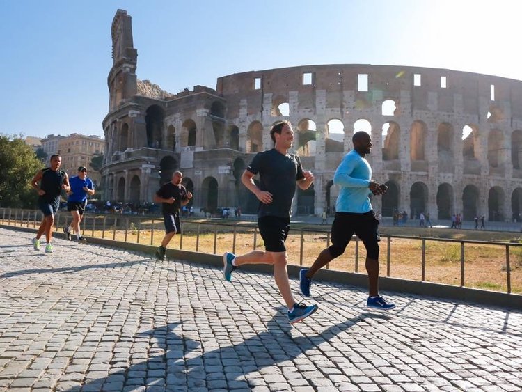 على ماذا ينفق مارك زوكربيرغ ملياراته