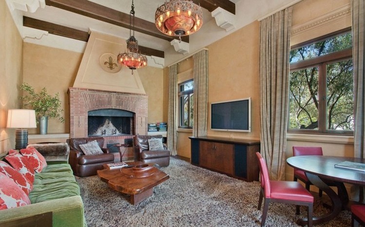 منزل أحلام صاحب سيارة تسلا