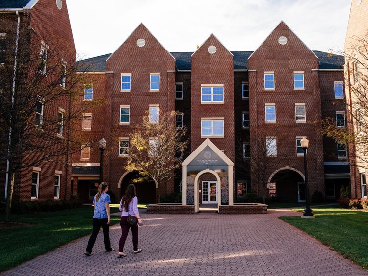 La loca vida del misterioso John McAfee