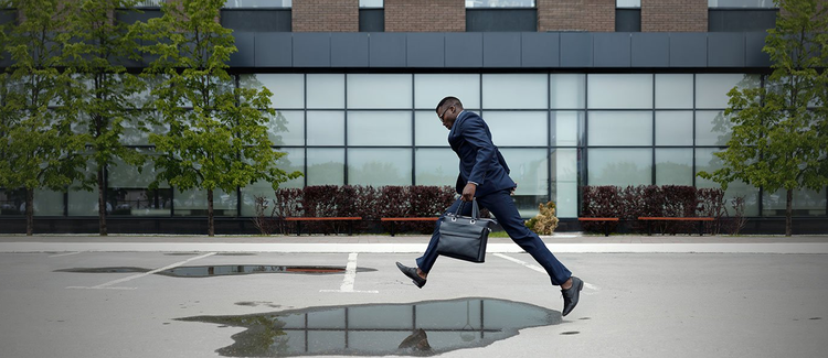 من البلوكشين إلى القياسات الحيوية: التكنولوجيا التي تنشئ القطاع المصرفي من الطراز الجديد