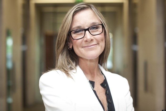 Conheça Angela Ahrendts, a executiva mais bem paga dos EUA