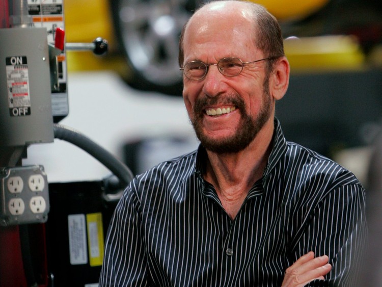 De los coches a la energía solar: la historia de Tesla en fotos