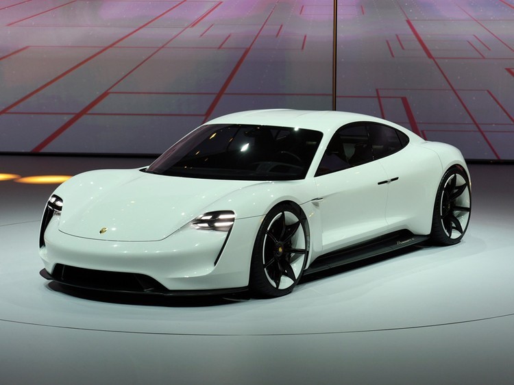 5 منافسين مستقبليين لـModel S