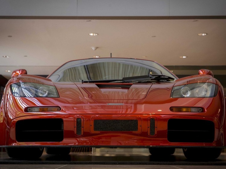  أندر سيارة McLaren F1 LM