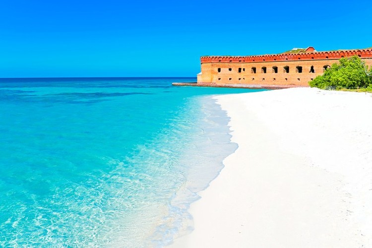 Las 12 mejores playas con poca gente del mundo